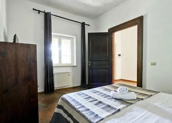Dal Centurione Ottaviano Augusto Apartment *